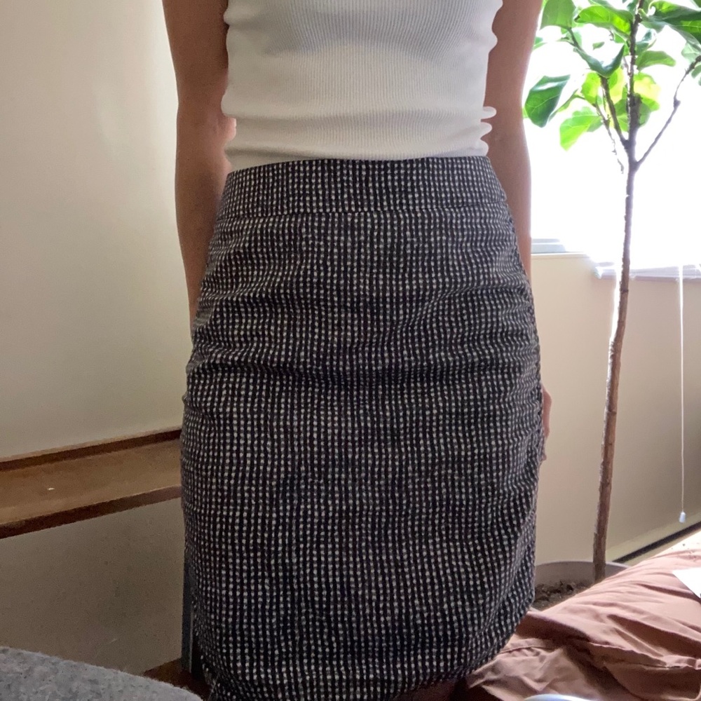 LOFT Size 0 Blue and White Checkered Pencil Skirt